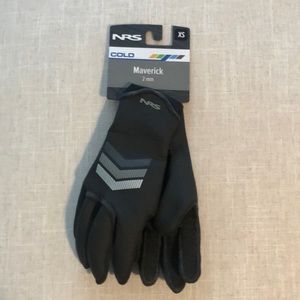 NRS Maverick kayaking gloves. 2mm neoprene. Brand new w tags